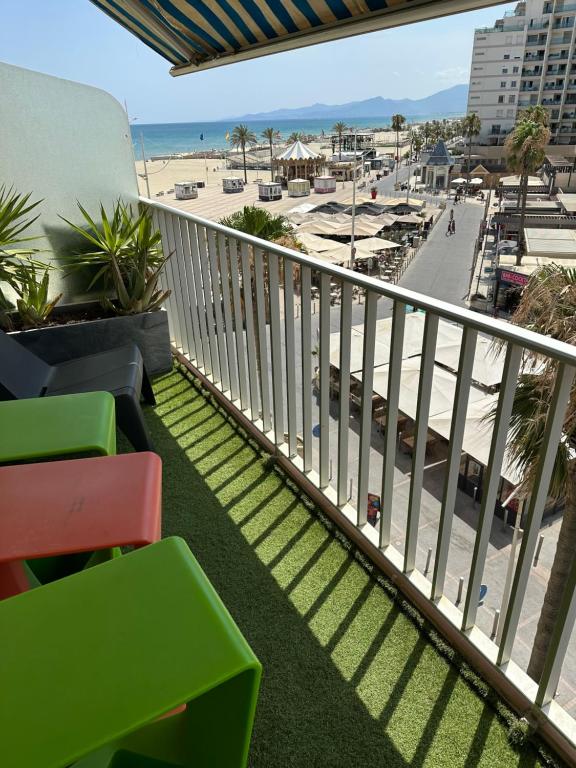 MAGNIFIQUE VUE MER F2 45 m2 climatisé avec balcon - 3