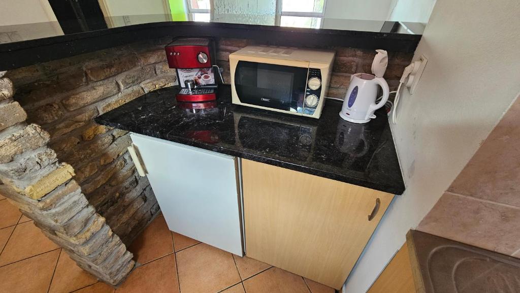 City Center Luxury Apartment - 5