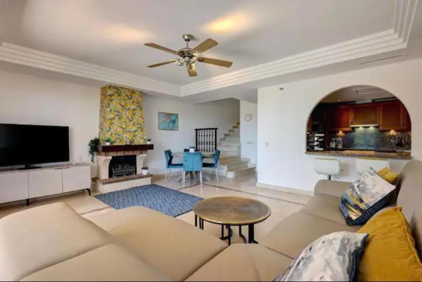 Spacious Villa Flamenco Riviera Del Sol - 4