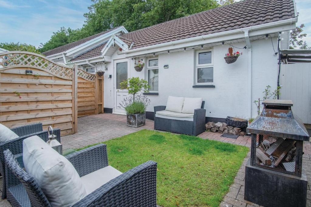 Rose Cottage - 3 Bed Cottage - New Hedges - Tenby, New Hedges