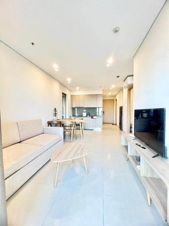 Shared lounge/TV area
