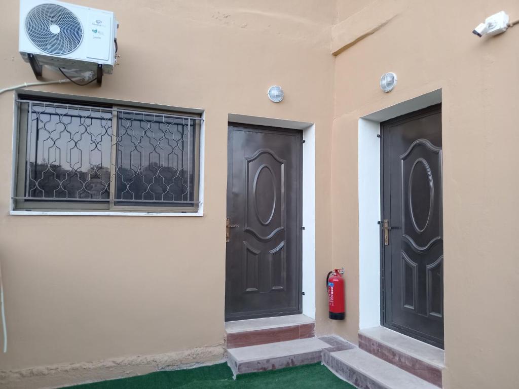 Emile Hotel apartments photo