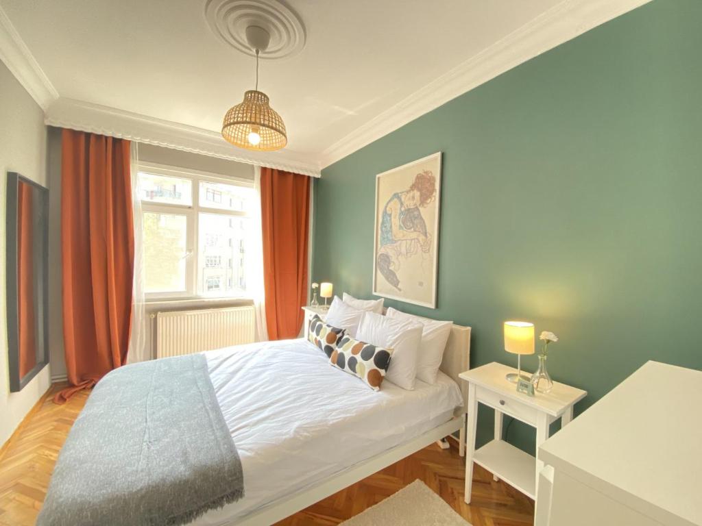Lovely Flat with Central Location in Fatih photo