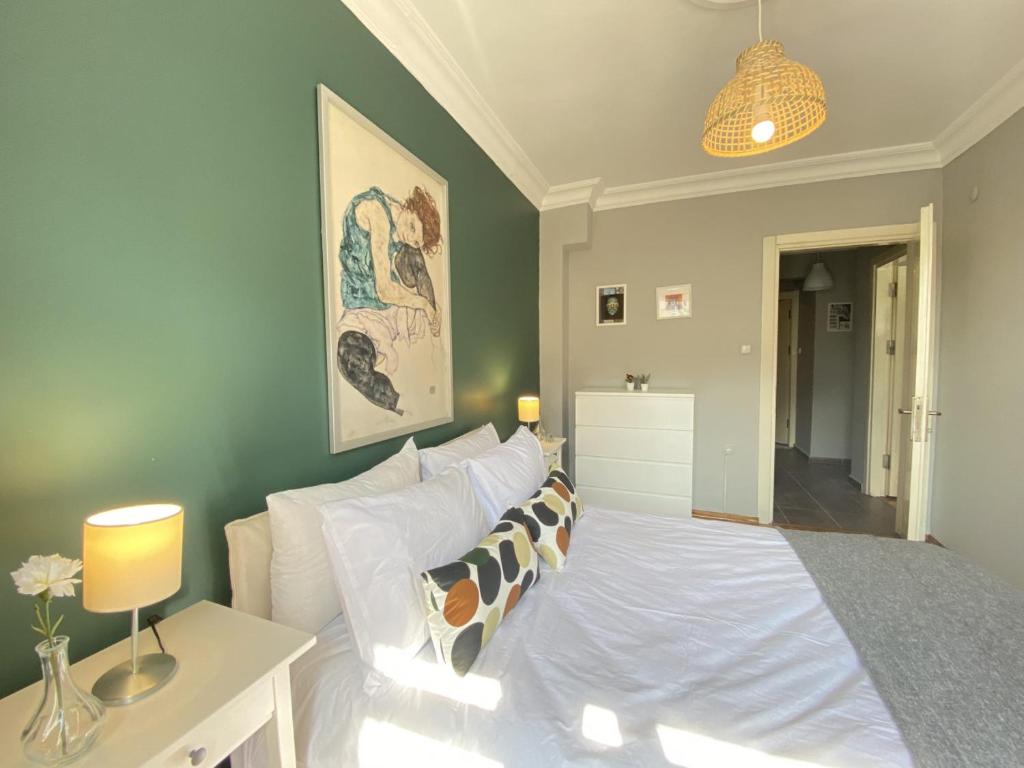 Lovely Flat with Central Location in Fatih photo
