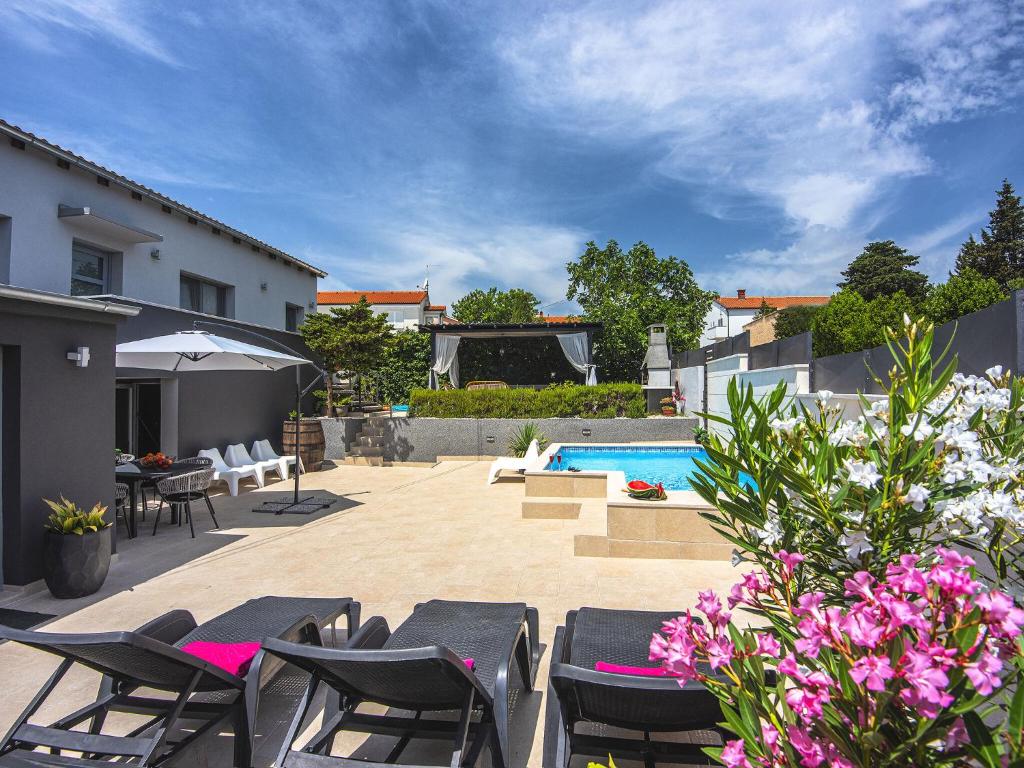 House in Li njan with Private Pool, Ližnjan