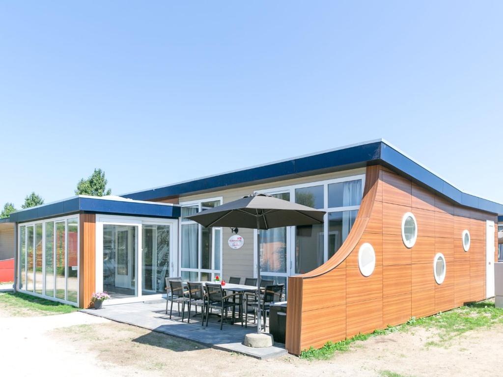 Bungalow in Netherlands with Accessible Design, s-Gravenzande