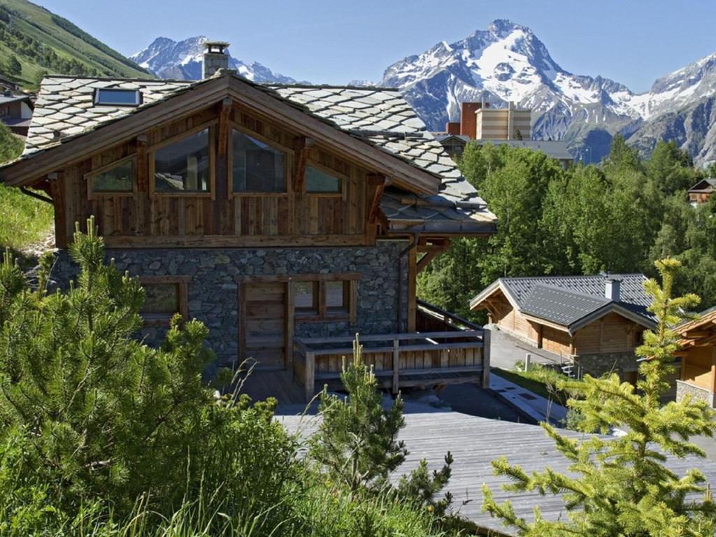 Chalet in Les Deux Alpes with Heated Pool - 1