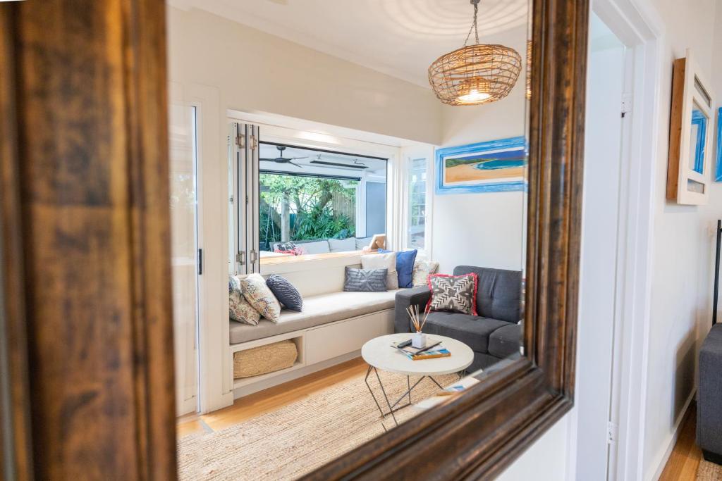 Shared lounge/TV area