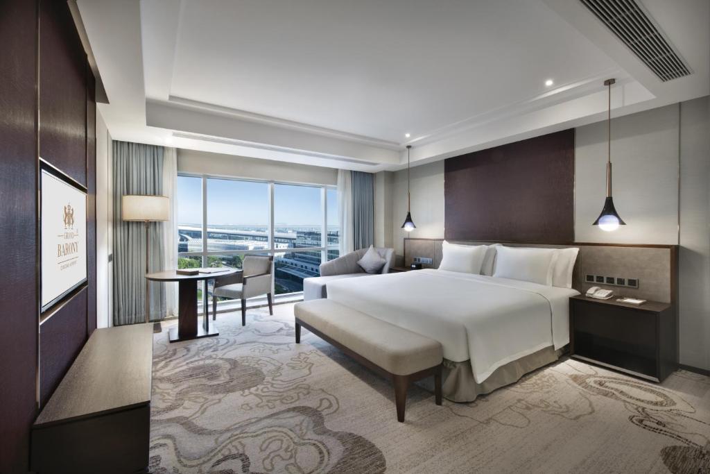 Grand Barony Qingdao Airport Hotel