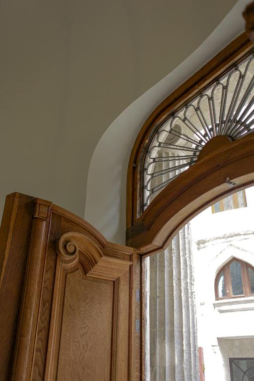 フロント・ロビー