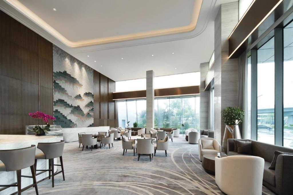 Grand Barony Qingdao Airport Hotel 실내 수영장 이미지