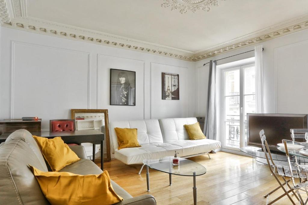 Appartement Quartier Champs-Élysées 3 - 2