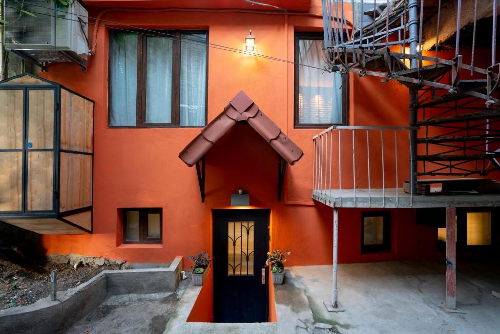 Orangify Tbilisi, Tbilisi