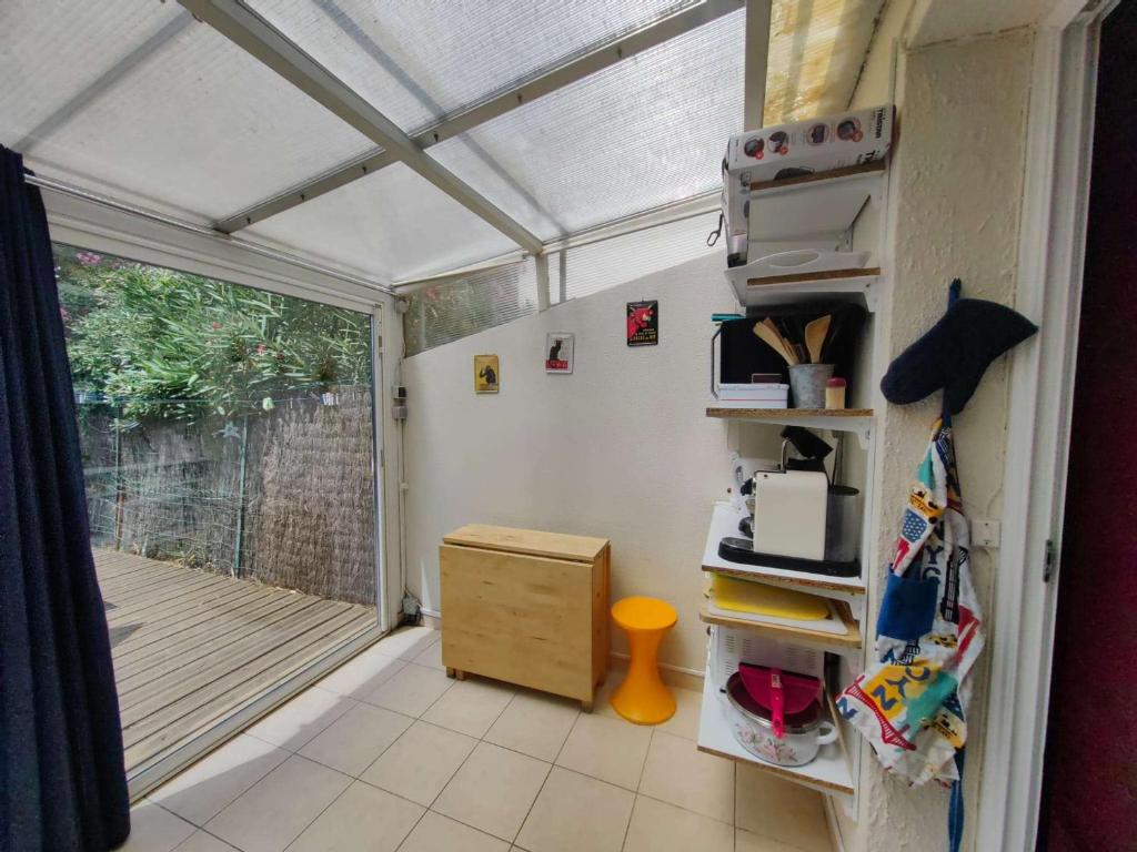 Charmant T2 Mezzanine dans la Pinède, 5 Pers, Piscine - FR-1-607-77 - 2