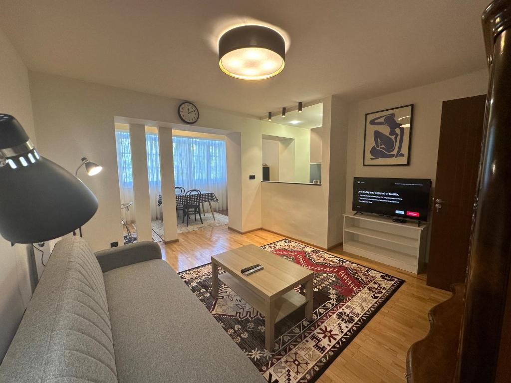 Cozy & Modern Flat Near Metro Station Delisi, Tbilisi