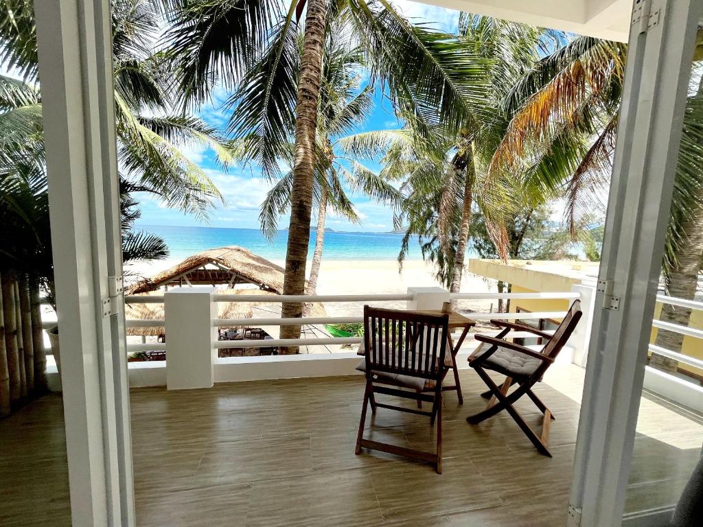 View, Lucky Spot Beach Bungalow in Song Cau