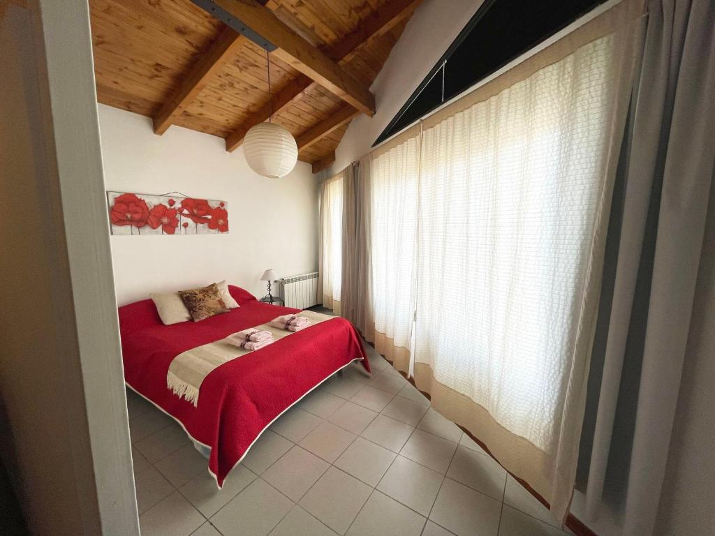 Luminoso a 1 cuadra centro cívico y cervecerías 8 - 3