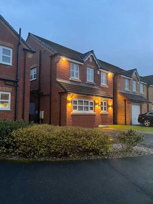 Stunning Home in Astley, Tyldesley