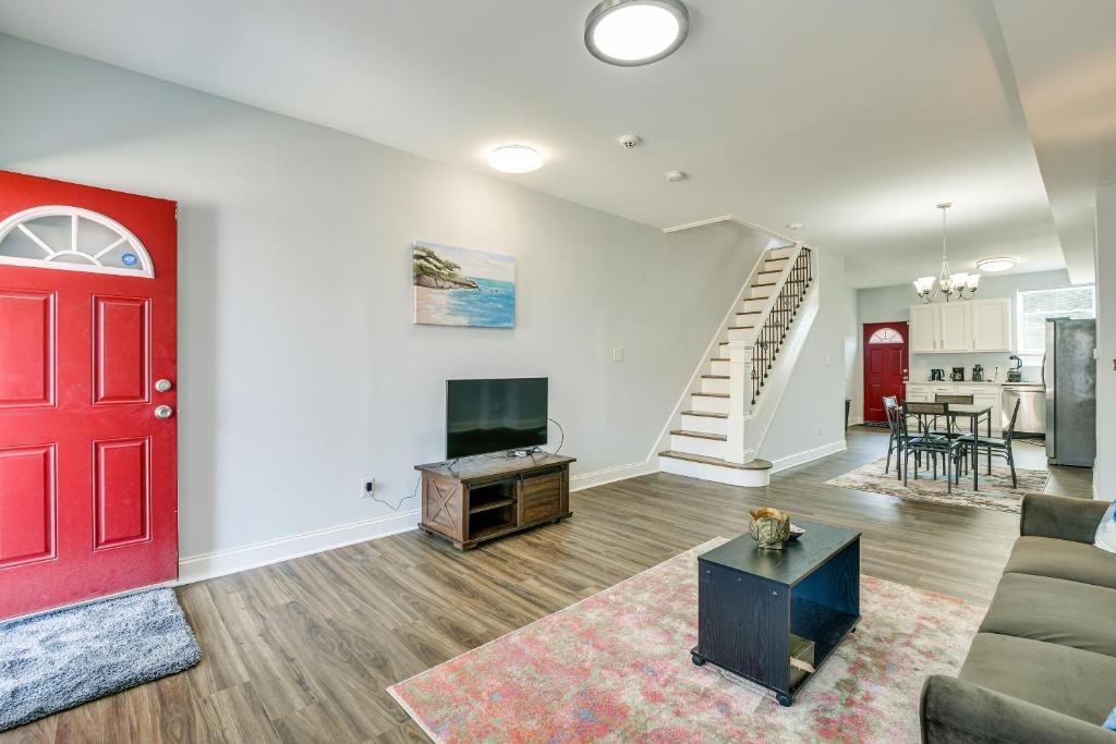 Spacious Baltimore Row House with Deck and Fenced Yard
