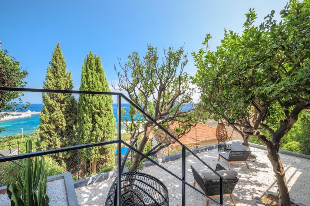 Proche Monaco, vue mer, accès plage et jardin privatif - 3