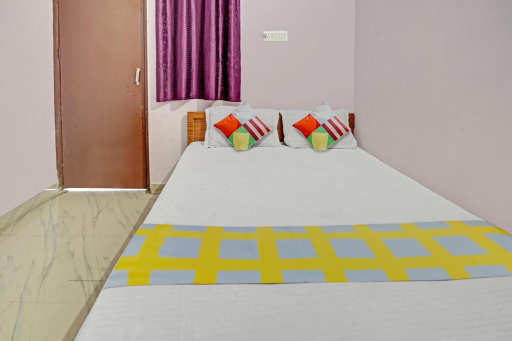 OYO Hotel Happy Inn photo