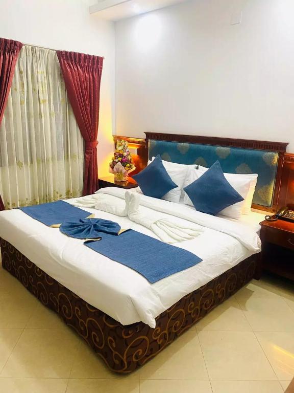 Hotel West Valley