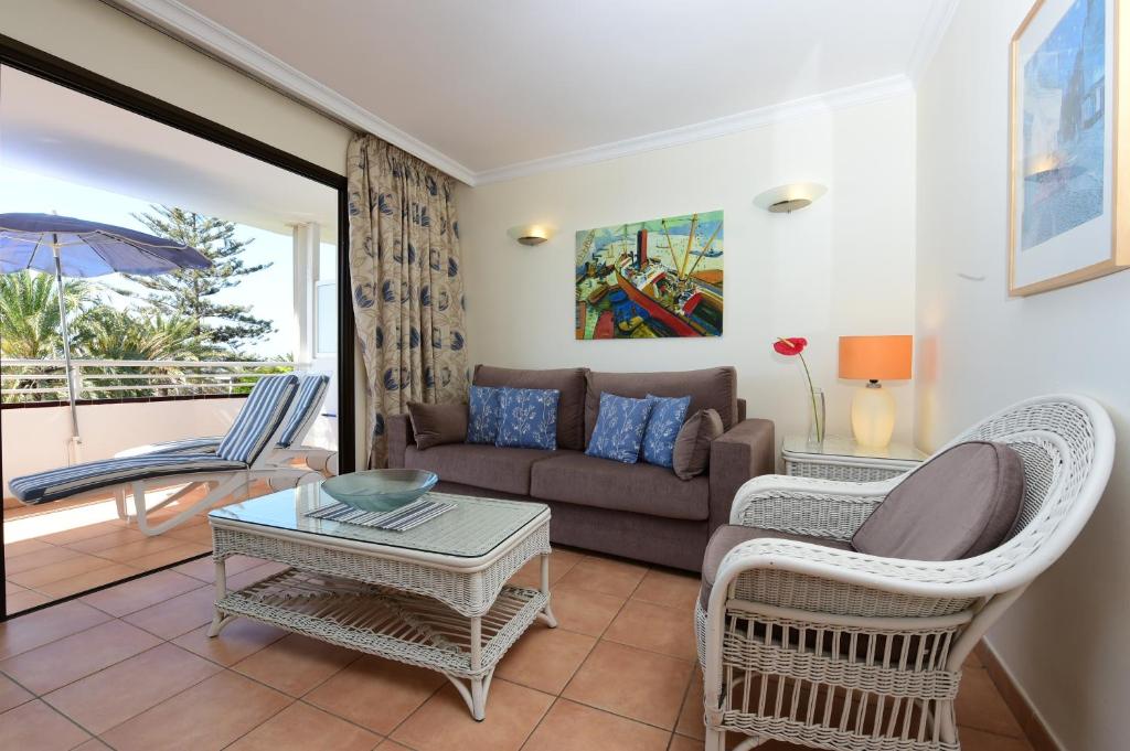 Apartment Hotel TABOGA — Hotel rooms in Playa del Ingles, Canary Islands