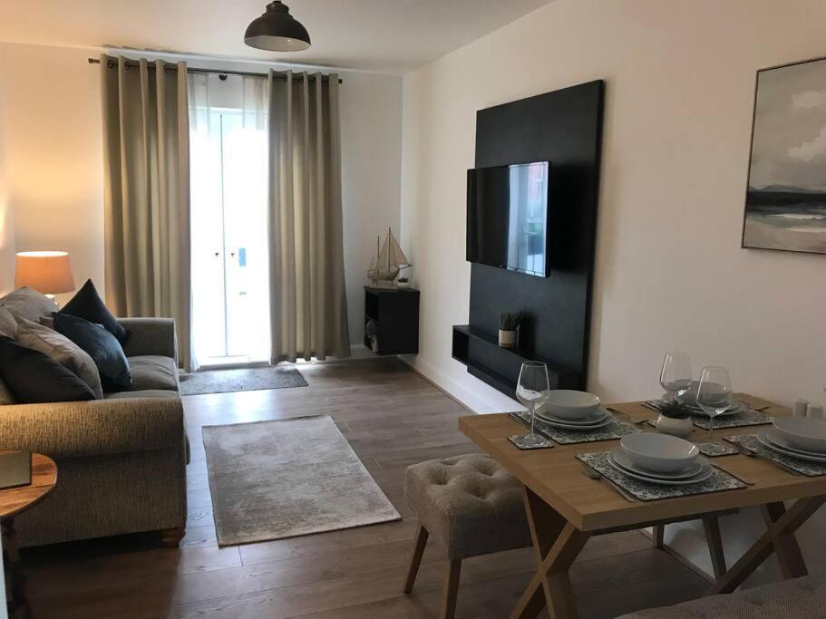 Luxury 2 Bed Apartment - Near to Sherwood Forest