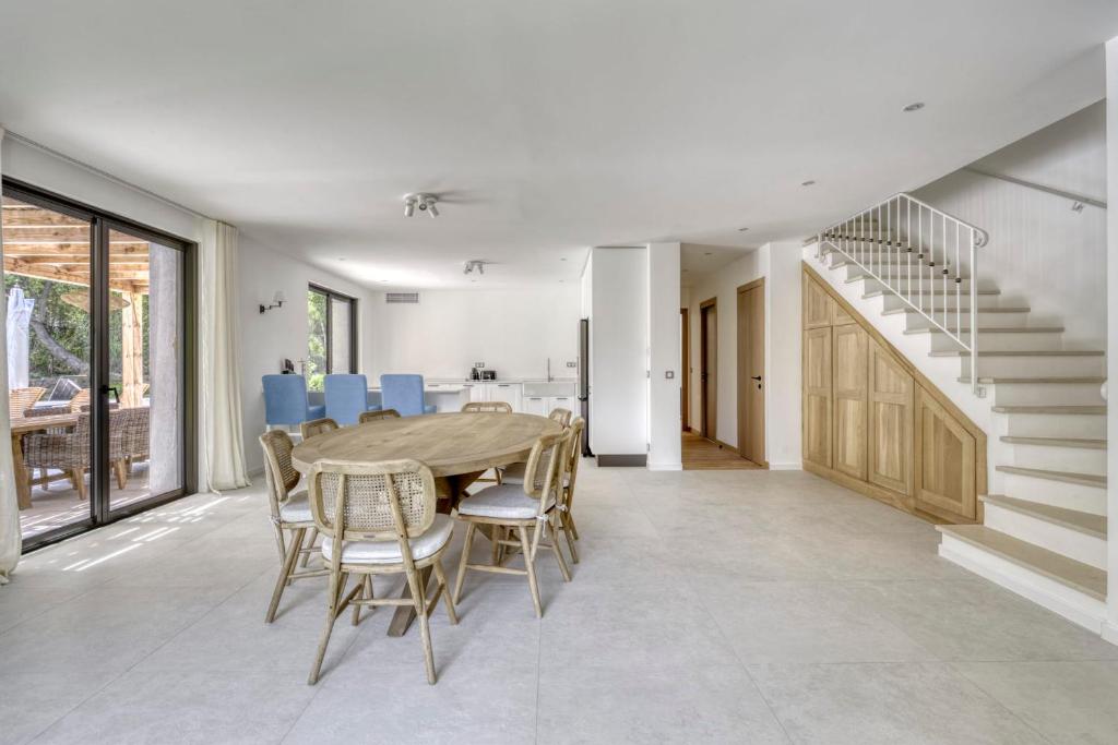 Luxurious Villa facing the Baie des Canebiers - 4