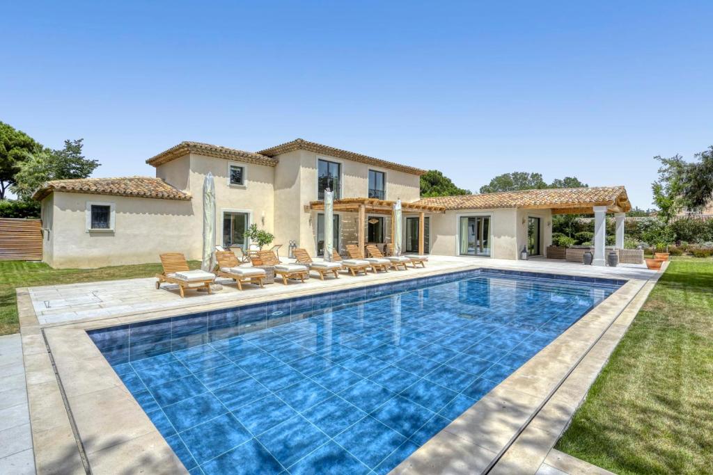 Luxurious Villa facing the Baie des Canebiers - 3