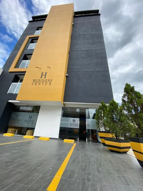 Hotel Business Center，位于波帕扬的酒店