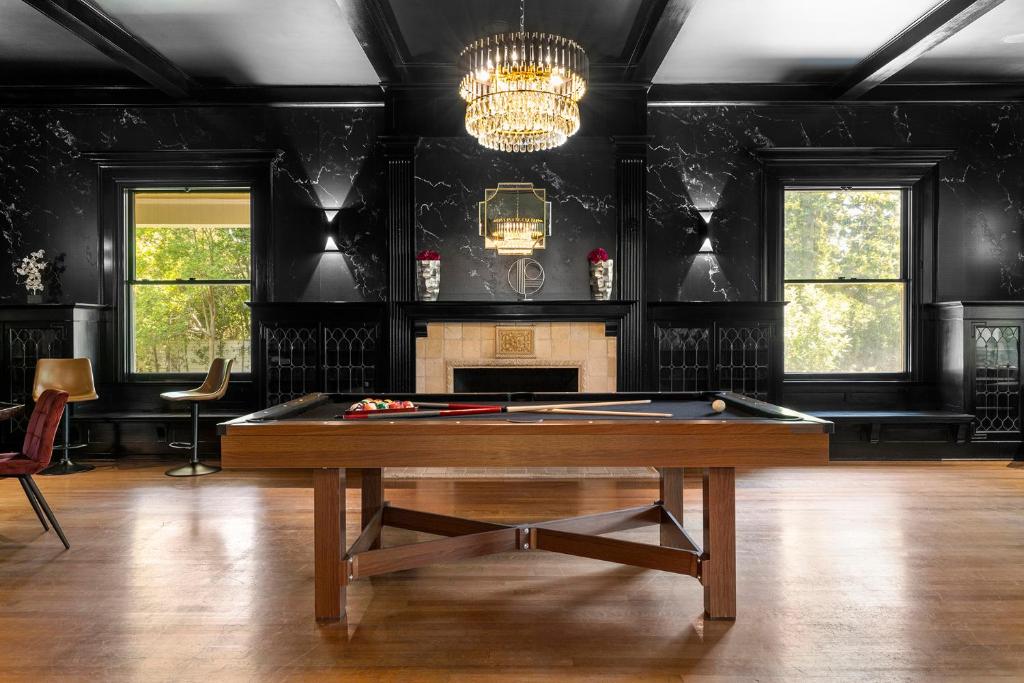 Historic Home 12000 Sqft in Old Town Pasadena