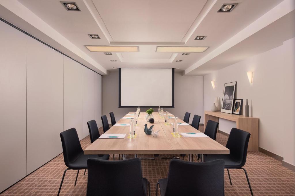 غرفة الاجتماعات/الاحتفالات