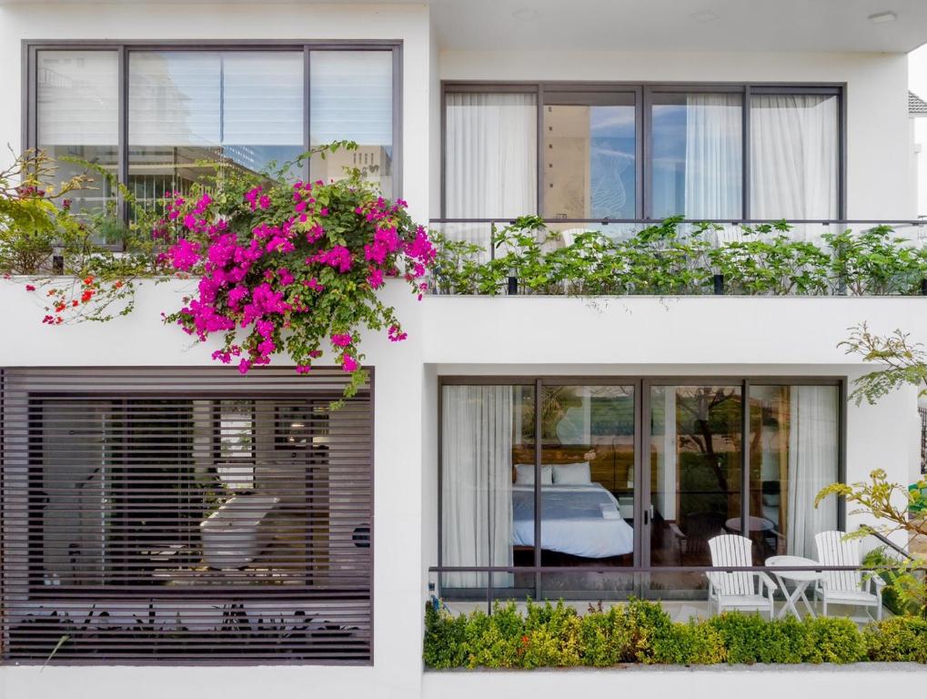 Stunning Da Nang Beach Villa