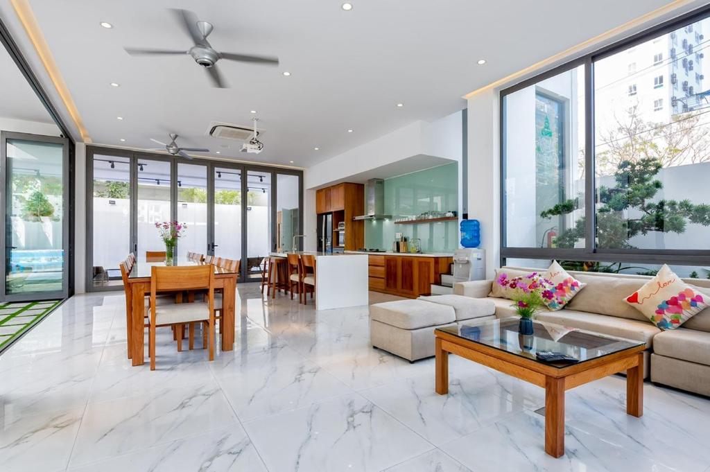 Stunning Da Nang Beach Villa
