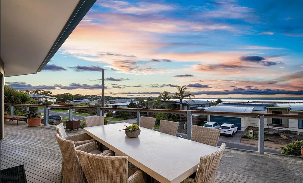 Bayside Oceanview Getaway, Corinella