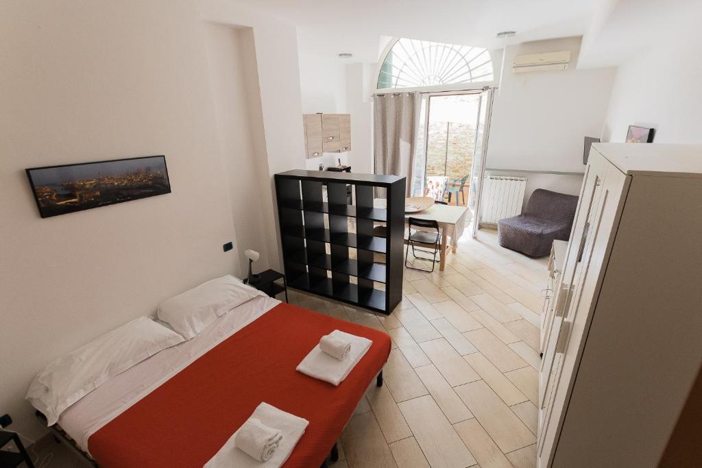 Amalia Apartment Via La Farina - 5