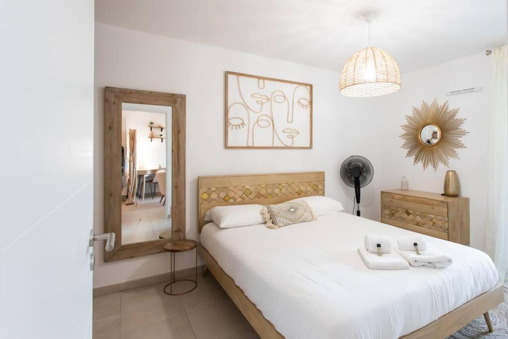 A12 Staywizus - 1 BDR Centre Train Station 5 min Sea - AC, Parking & Terrace - 3