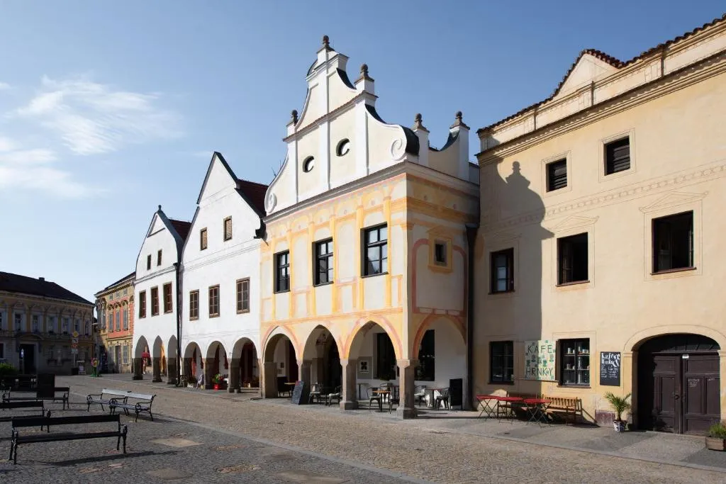 Hotel Pivoňka，位于斯拉沃尼采的酒店