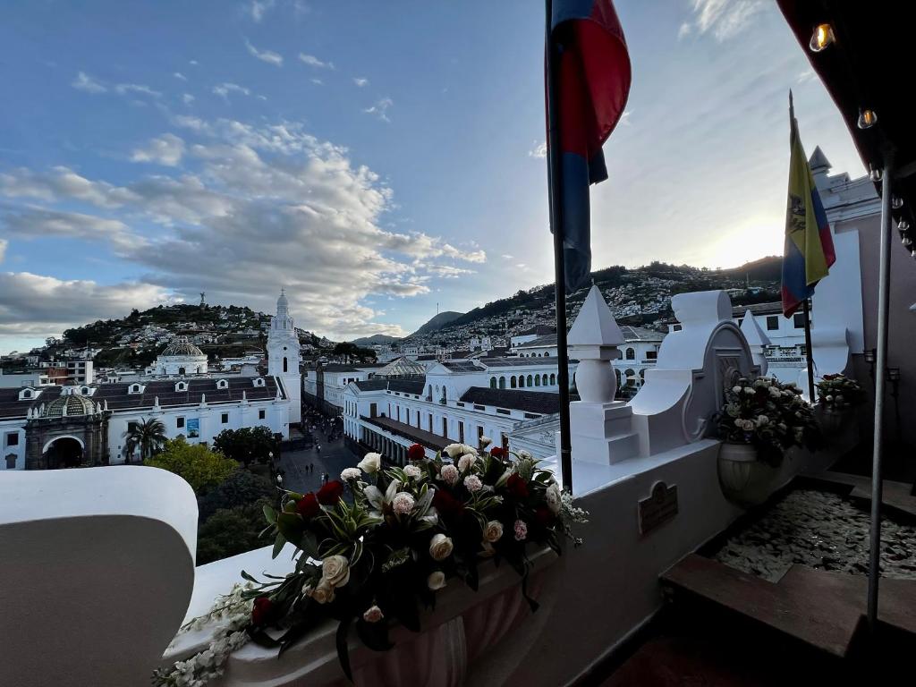 Plaza Grande Hotel — Hotel in Quito