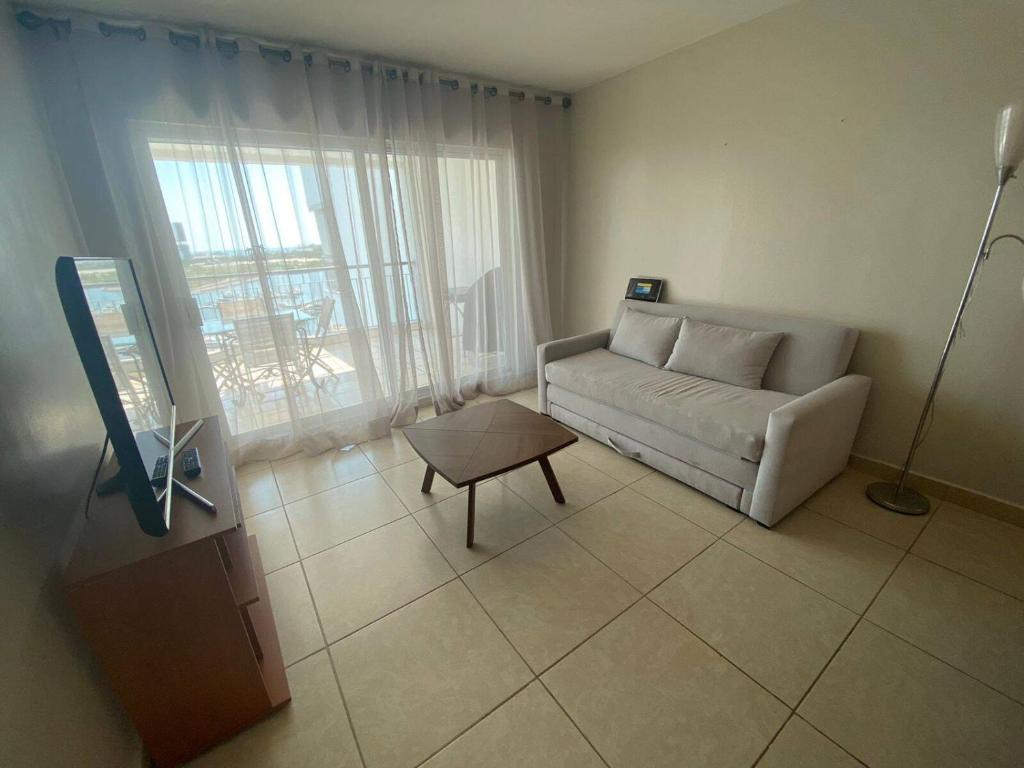 Departamento en Costa Veleros, vista a la Marina - 2