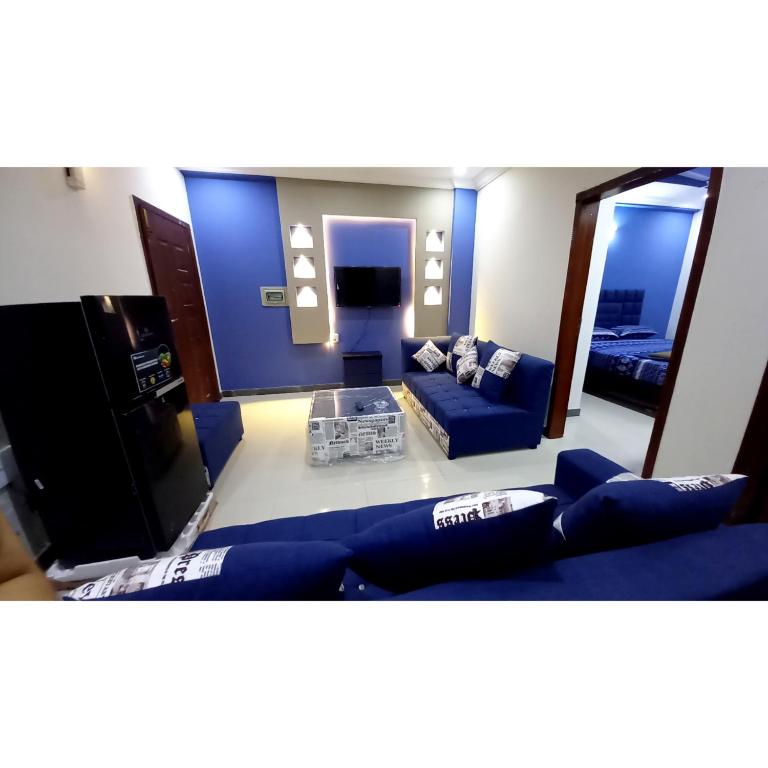 Eclectic Family oriented, Islámábád