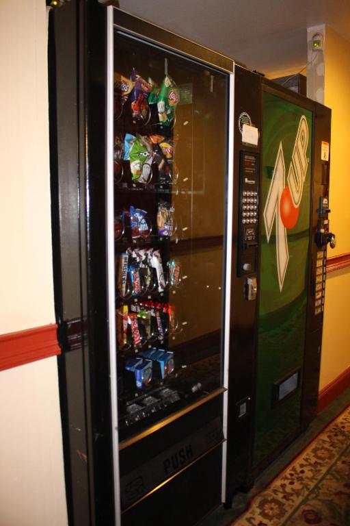 Rodeway Inn and Suites Hayward photo