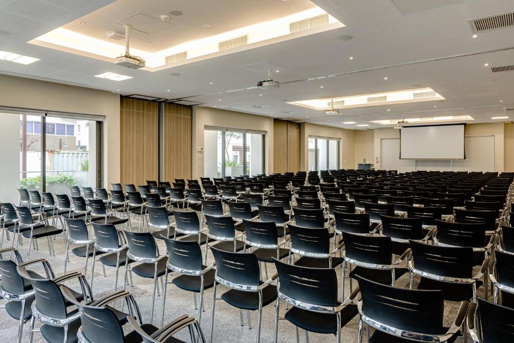 غرفة الاجتماعات/الاحتفالات