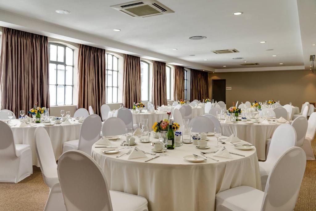 غرفة الاجتماعات/الاحتفالات