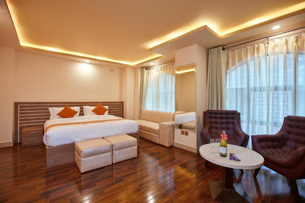 The Samrat Palace - Luxury Hotel in Kathmandu in Balaju Gongabu — photo 2