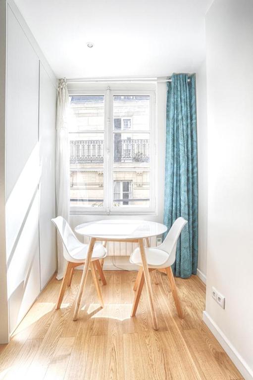 Ciseaux 4F - Studio in Saint Germain des Prés - 2