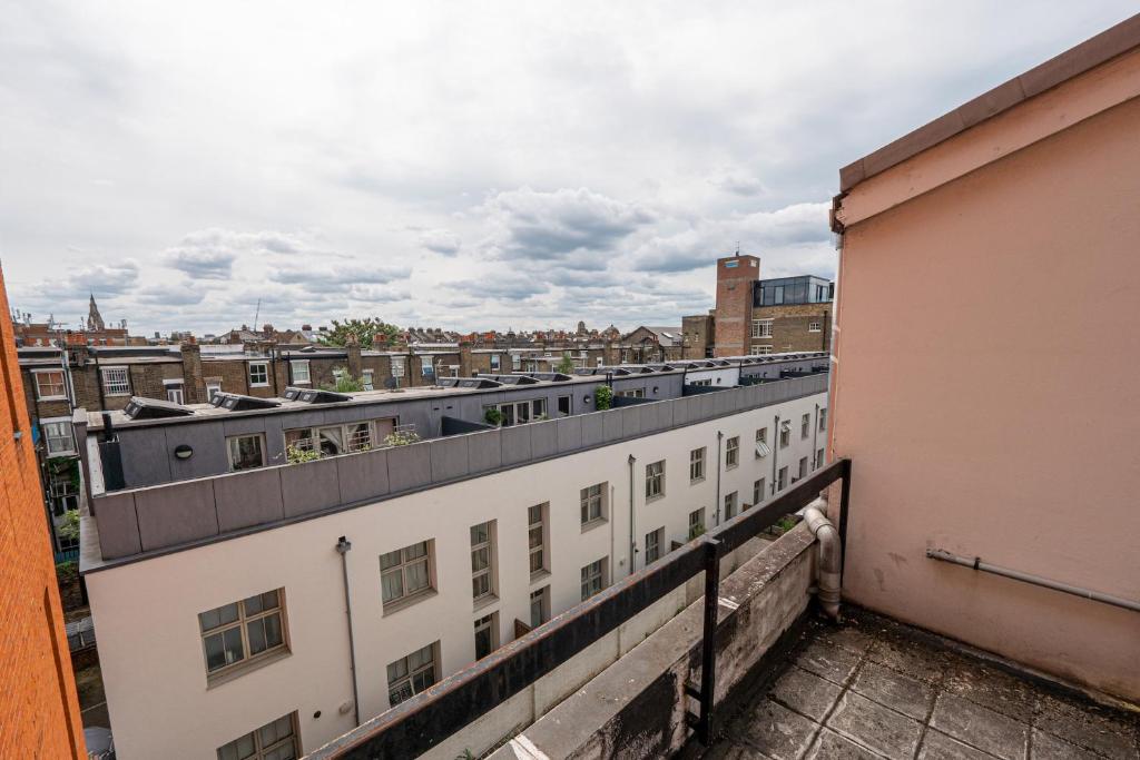 Exterior view, Maiden Oval in London