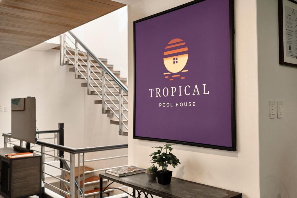 Tropical 3-bedroom house with pool photo