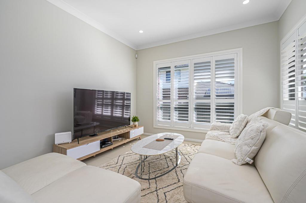 Rousehill Sweet Spacious 4BR Quiet House